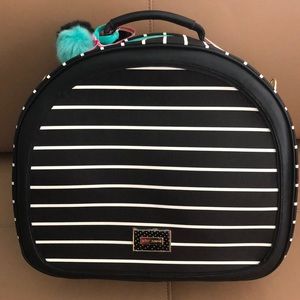 NWT Betsey Johnson Weekender Travel Bag